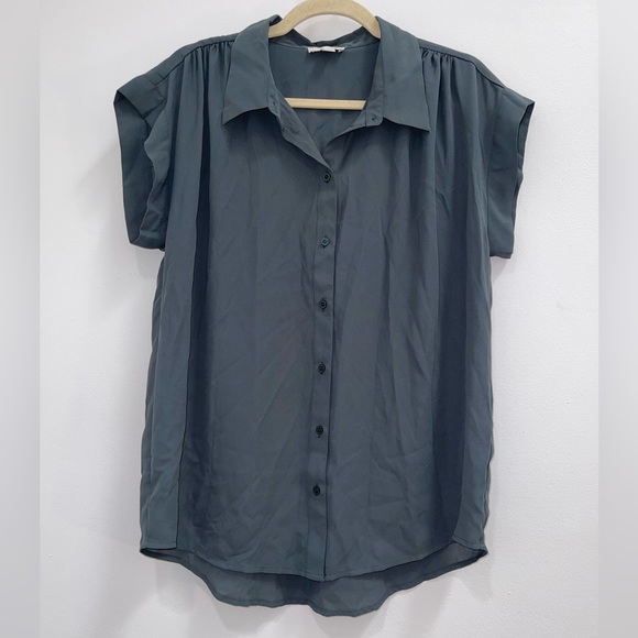 14th & Union Tops - 14th & Union Short Sleeve Button Up Collared Blouse